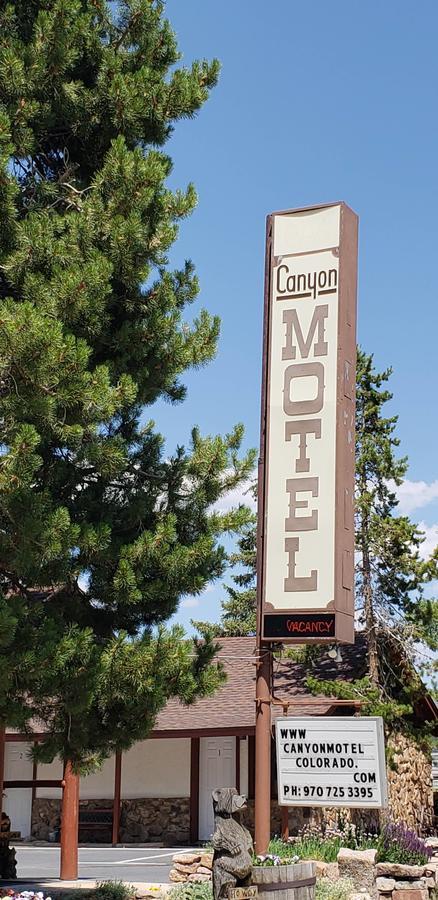 Canyon Motel Hot Sulphur Springs Exterior photo